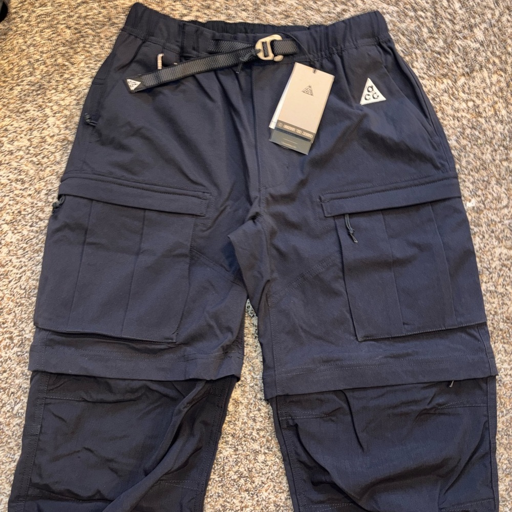 Nike ACG Cargo convertible pants. New! Small men’s - Picture 9 of 9